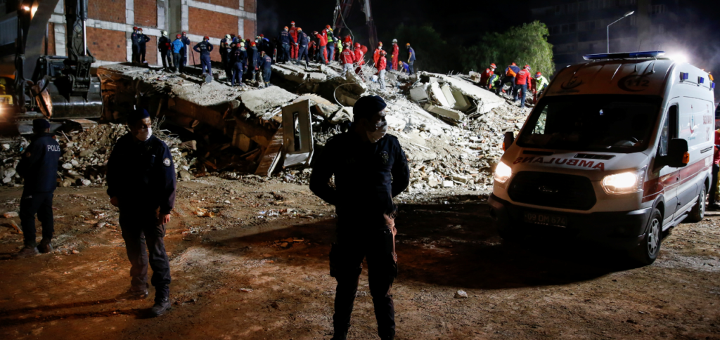 كارثة زلزال إزمير في تركيا 2
