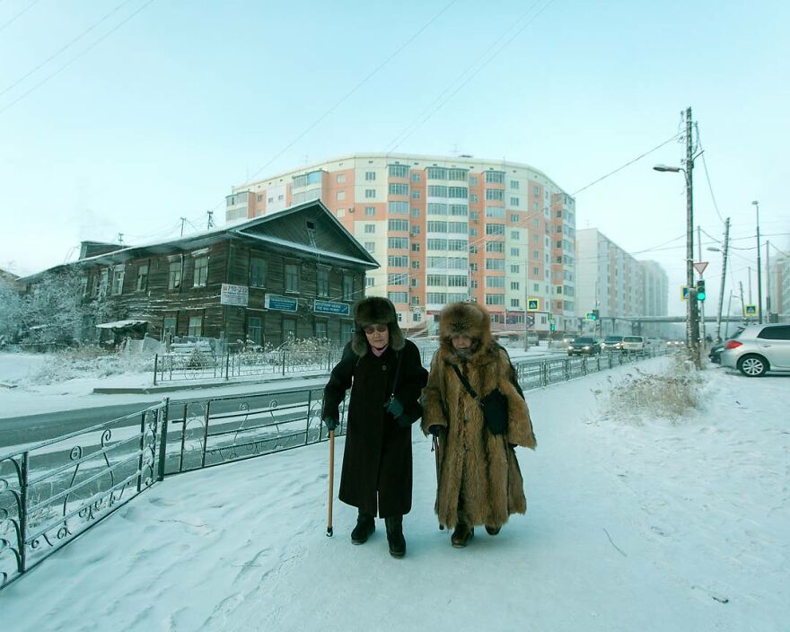 Photographer Alexey Vasiliev shows the daily life of Russias coldest region 60375511b43f3 880