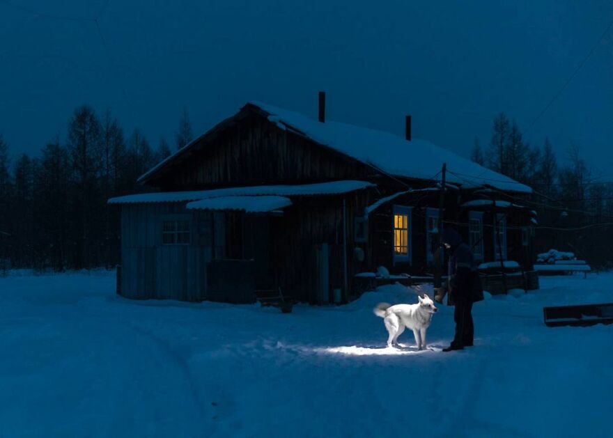 Photographer Alexey Vasiliev shows the daily life of Russias coldest region 60375571637a1 880