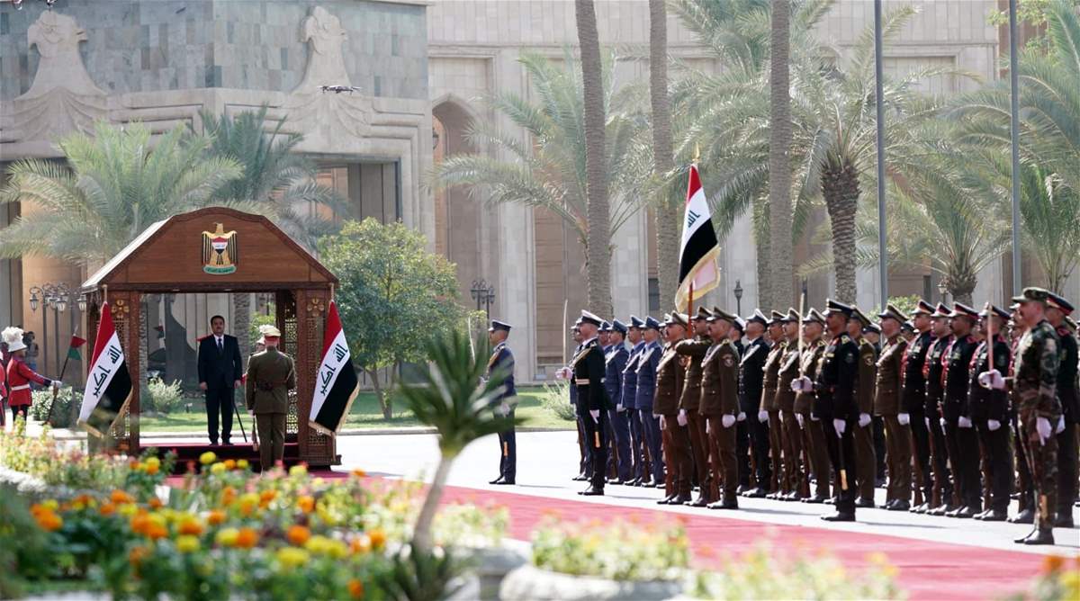تسلم رئيس الوزراء العراقي، محمد شياع السوداني، اليوم الجمعة 28 أكتوبر 2022، مهامه رسميًا رئيساً للحكومة