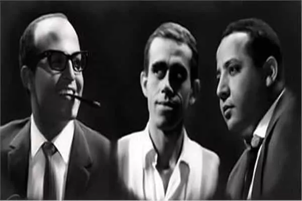 كوتوموتو ».. ما معنى أشهر أغنية لثلاثي أضواء المسرح؟ - شبكة رؤية الإخبارية