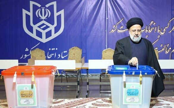 الرئيس الايراني يشارك في الانتخابات