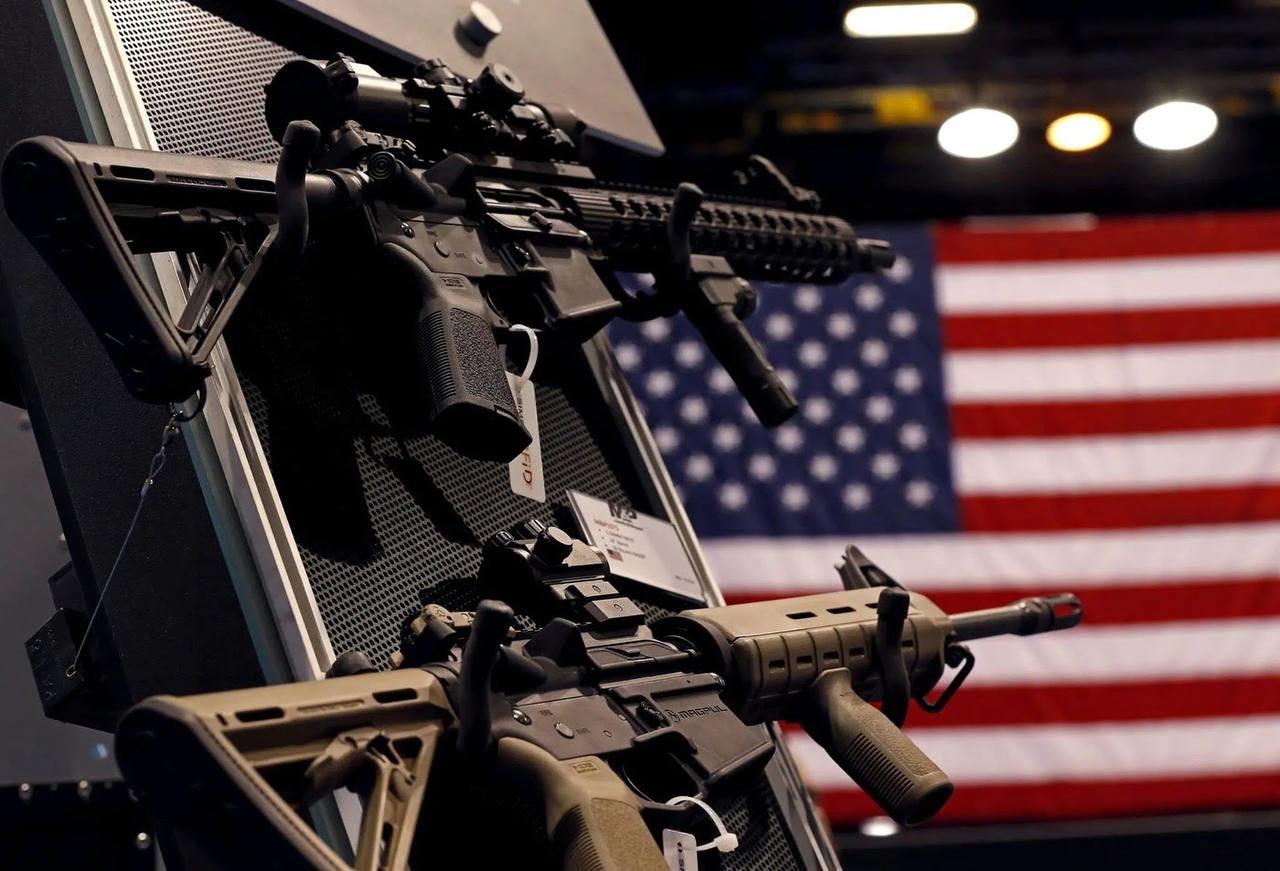 أمريكا تعتزم فرض قيود جديدة على صادرات الأسلحة النارية