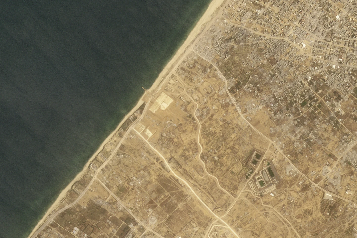 عاجل| «البنتاجون»: أمريكا بدأت أعمال بناء الرصيف البحري قبالة ساحل غزة