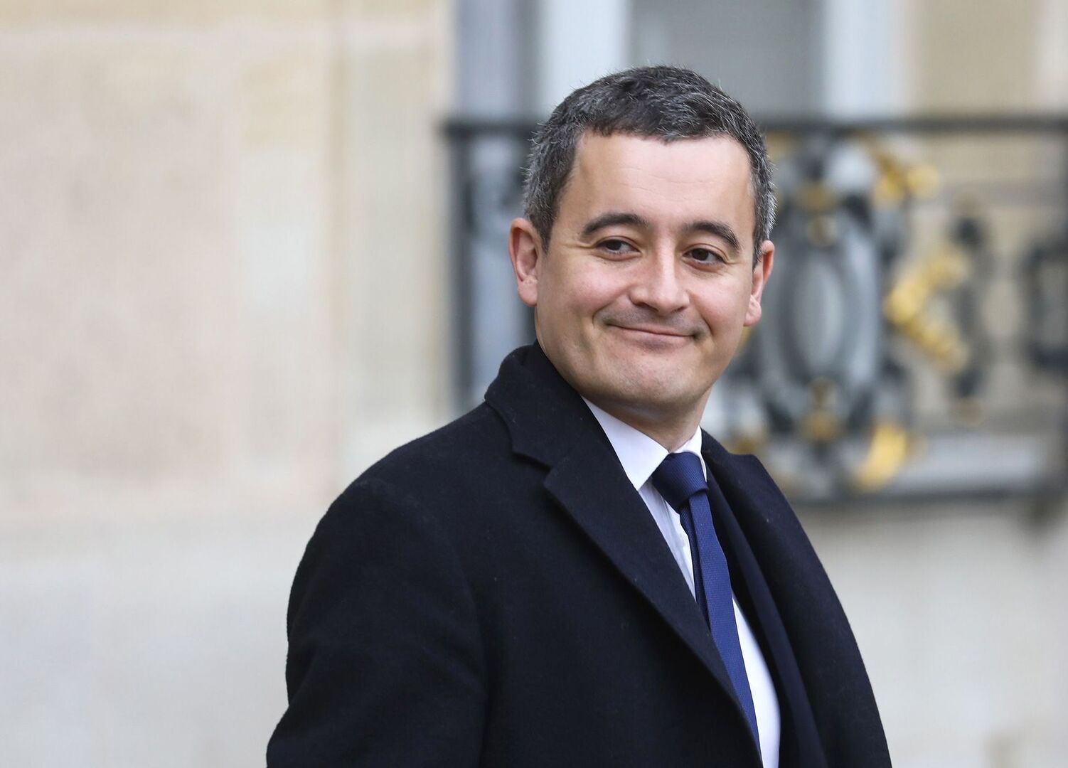 وزير داخلية فرنسا يكشف عن جنسية مضرم النار في الكنيس اليهودي